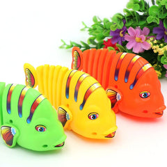 Cartoon Wind-Up Wiggle Fish Toys Running Clockwork Classic Toy Newborn Spring Toy Toys For Children Parent-Child Interactive Toy